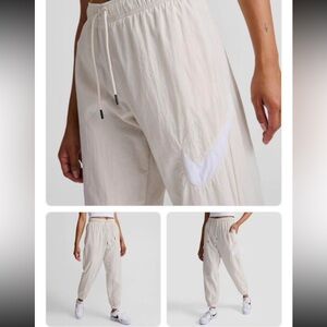 Nike Women’s side swoosh cuffed track pant